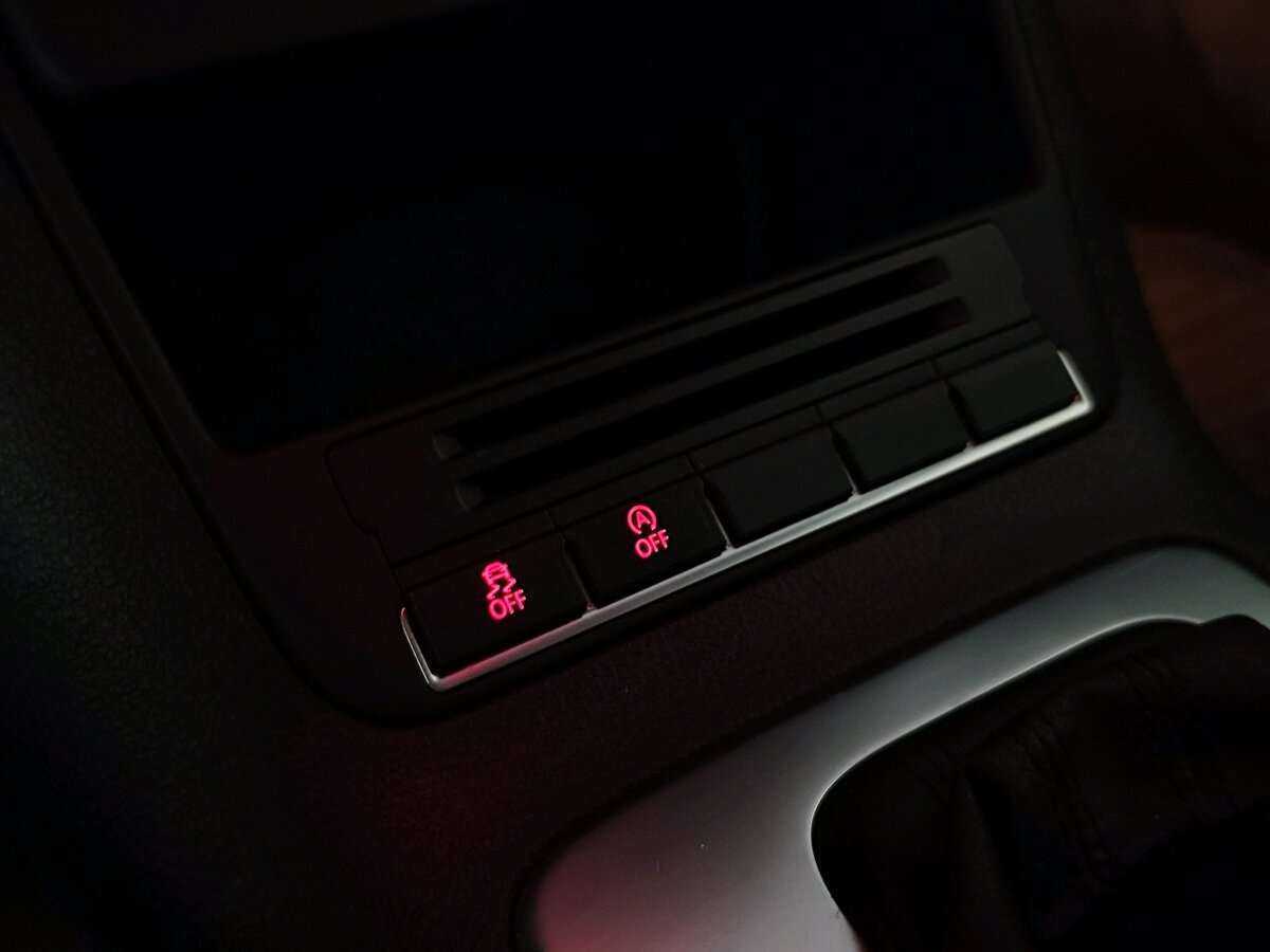 Volkswagen Tiguan б/у, 2013, Роботизированная. Фото: #12