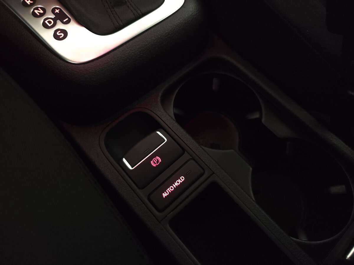 Volkswagen Tiguan б/у, 2012, Автоматическая. Фото: #11