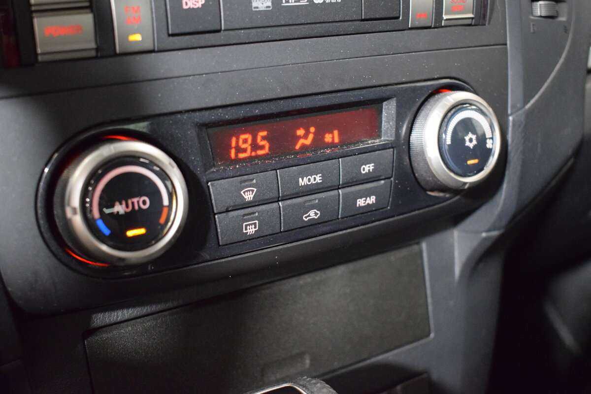 Митсубиши Паджеро б/у, 2014, Автоматическая. Фото: #18