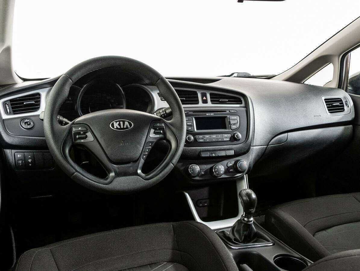 Киа Сид б/у, 2015, Механическая. Фото: #10