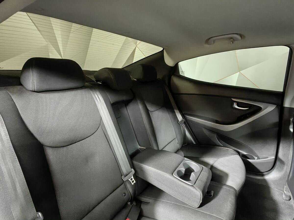 Hyundai Elantra б/у, 2015, Автоматическая. Фото: #12