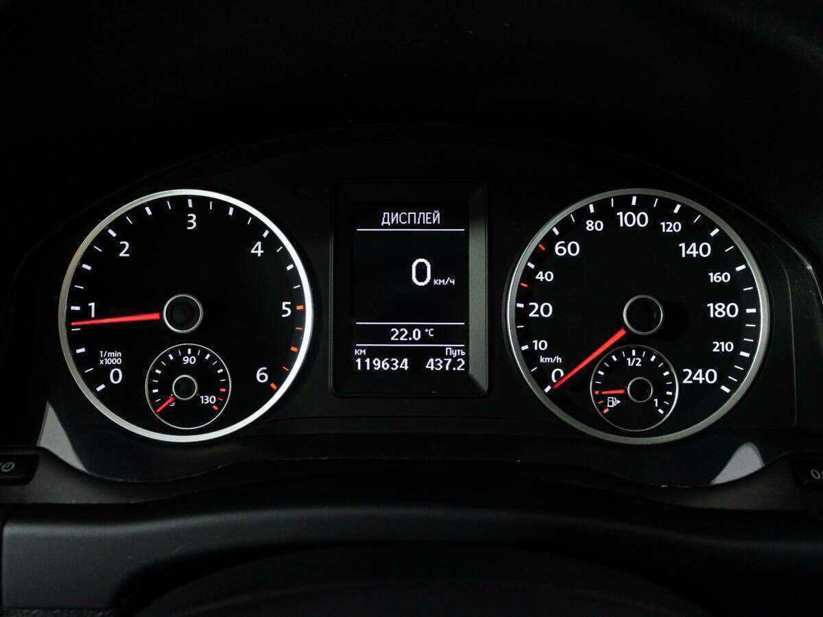 Volkswagen Tiguan б/у, 2015, Автоматическая. Фото: #11