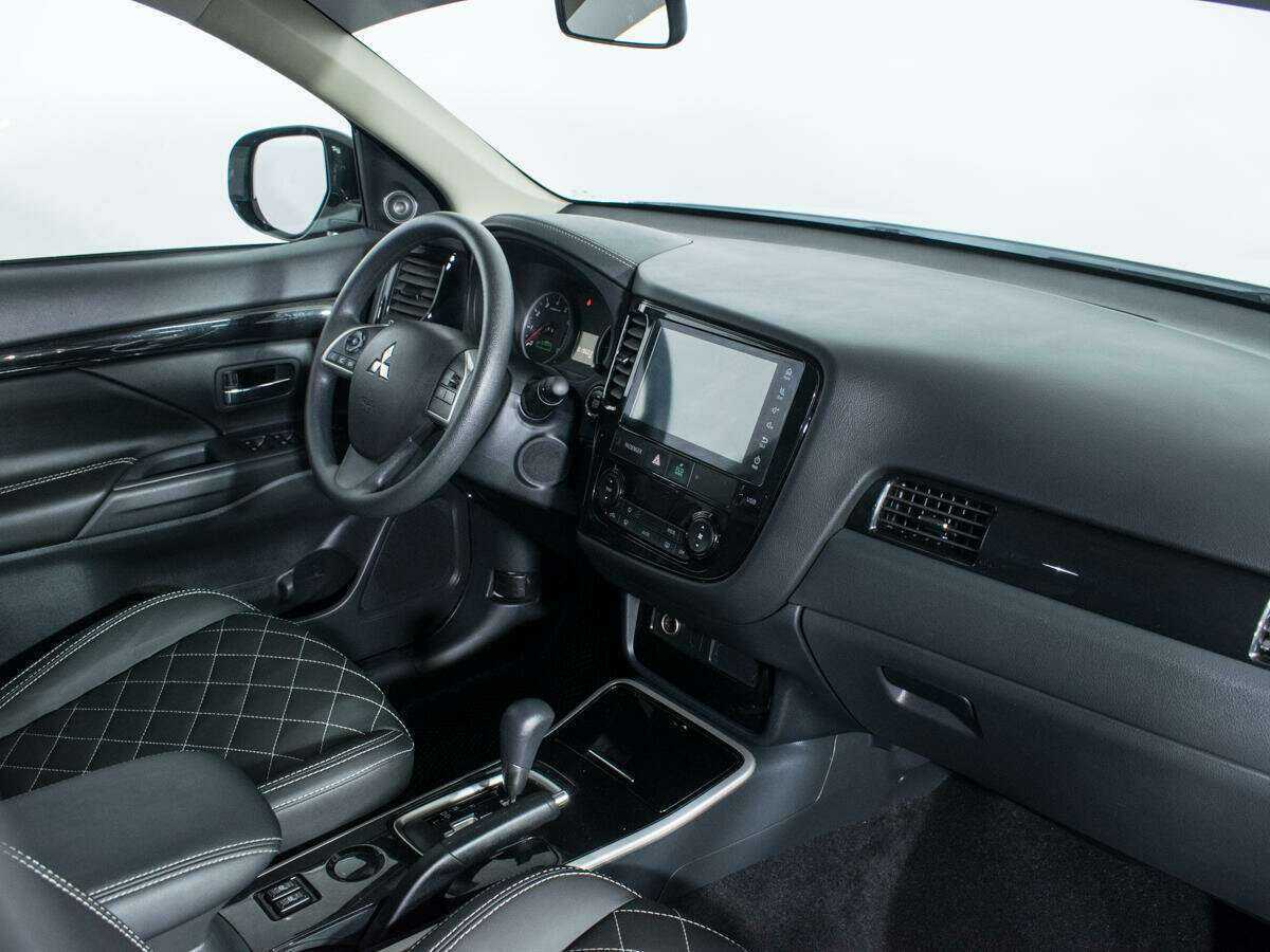 Митсубиши Оутлэндер б/у, 2022, Вариатор. Фото: #8