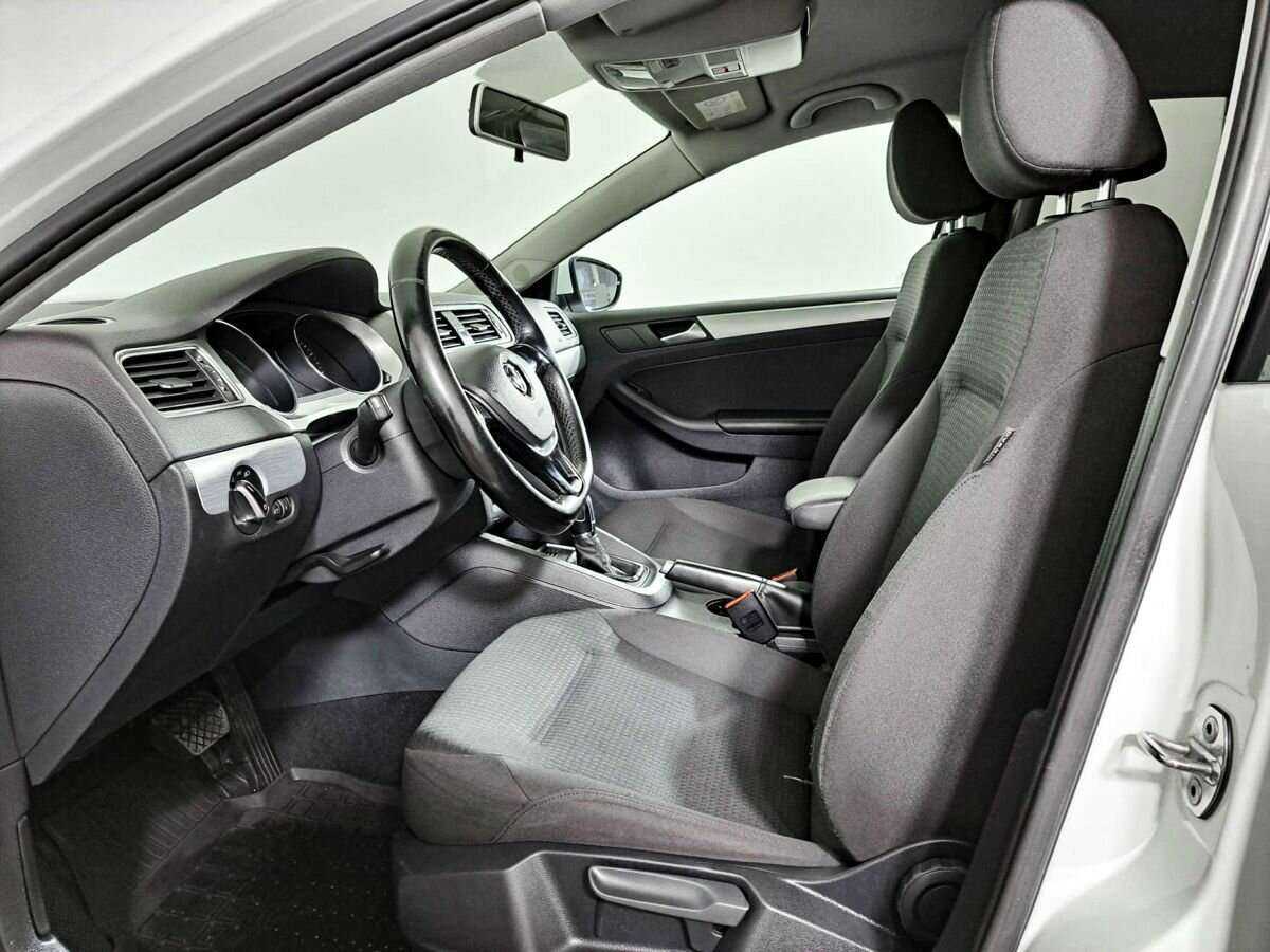 Volkswagen Jetta б/у, 2017, Автоматическая. Фото: #10