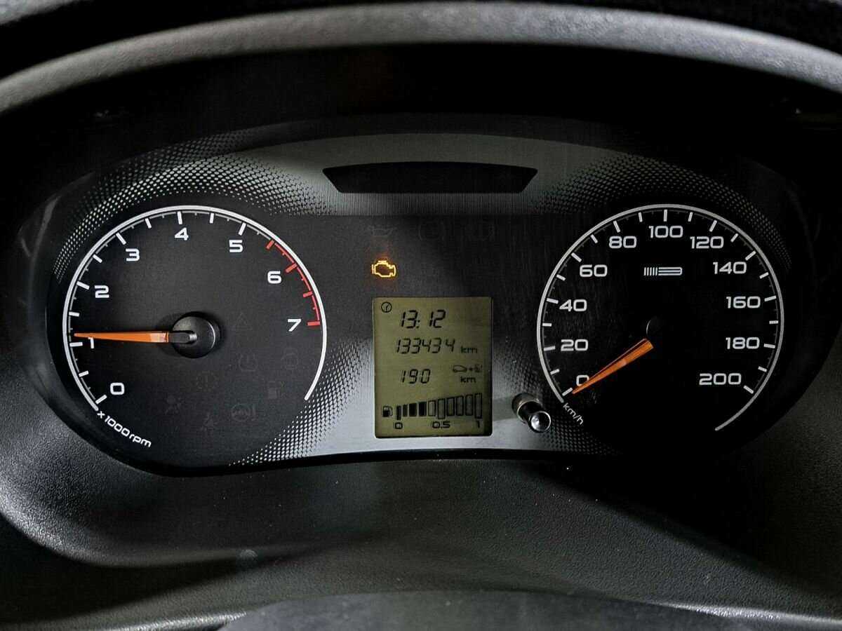 Лада (ВАЗ) Гранта б/у, 2012, Механическая. Фото: #8