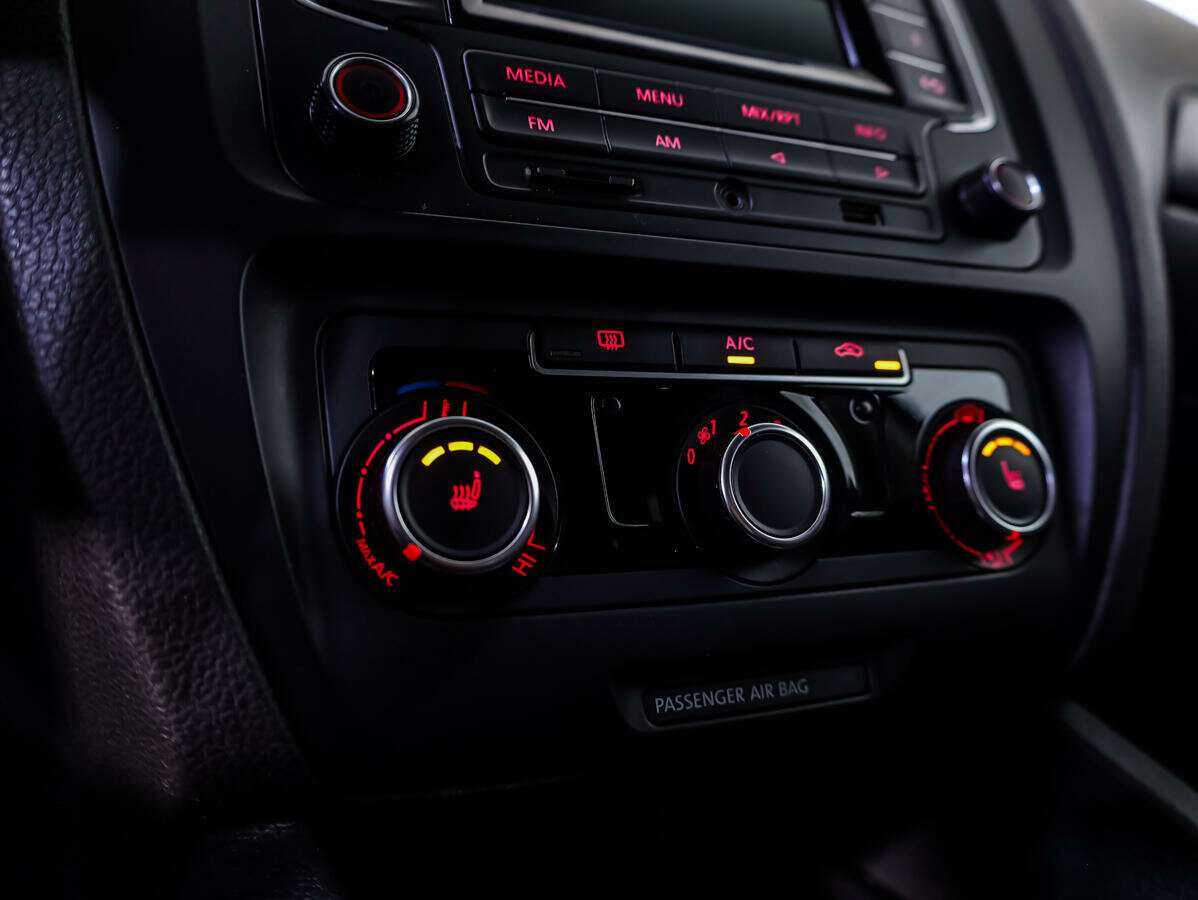 Volkswagen Jetta б/у, 2014, Автоматическая. Фото: #12