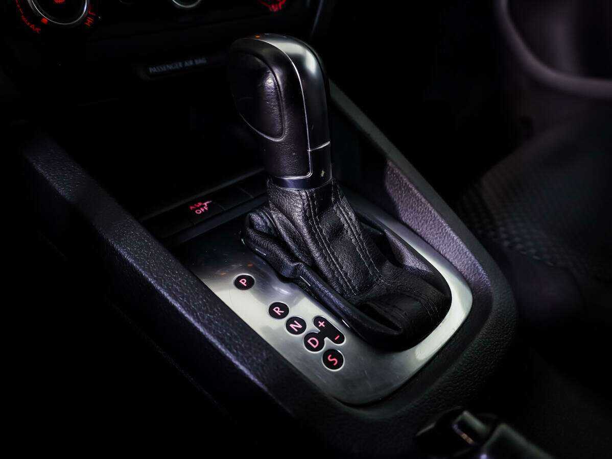 Volkswagen Jetta б/у, 2014, Автоматическая. Фото: #13