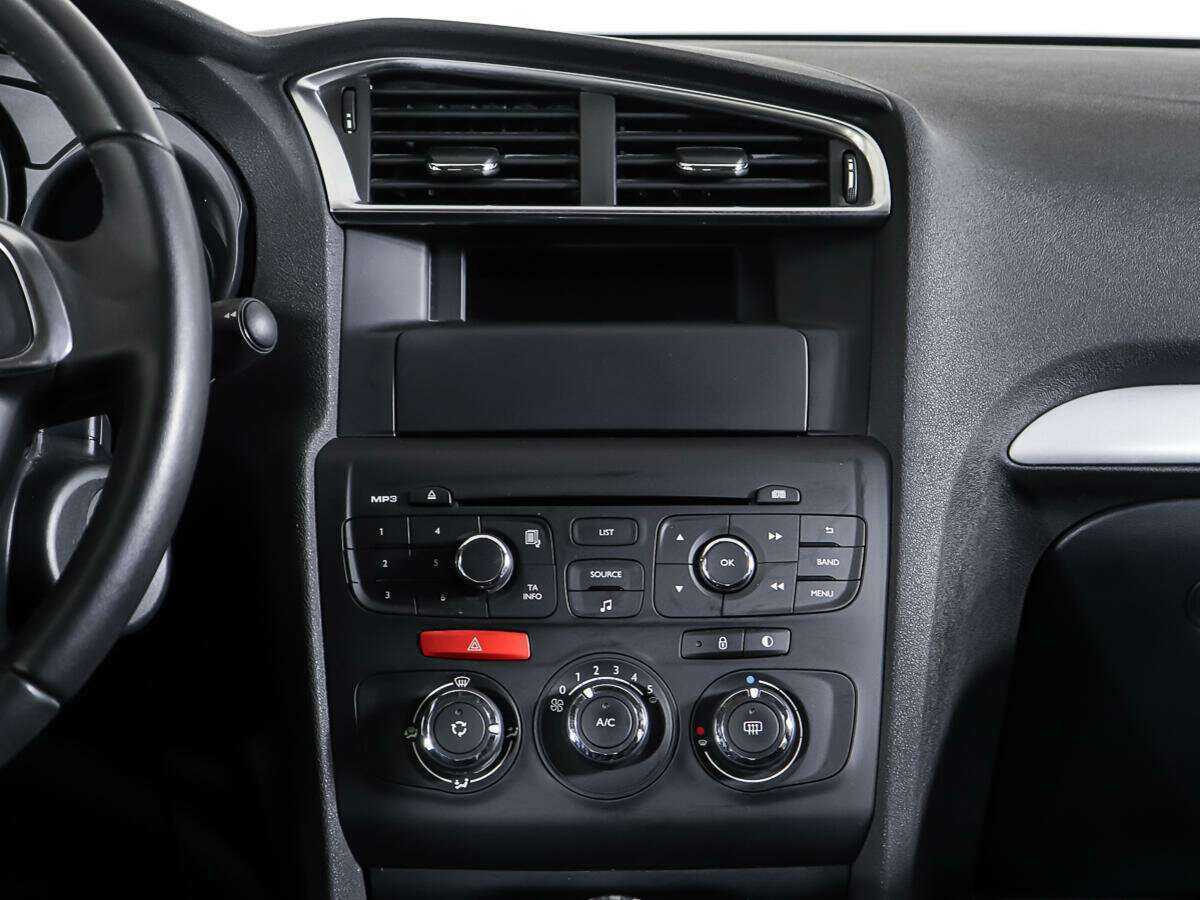 Ситроен Ц4 б/у, 2015, Механическая. Фото: #11