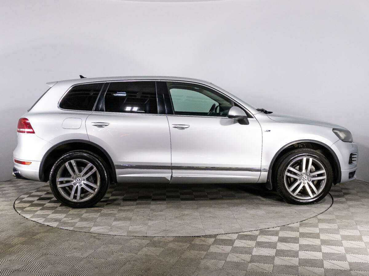 Volkswagen Touareg б/у, 2012, Автоматическая. Фото: #3