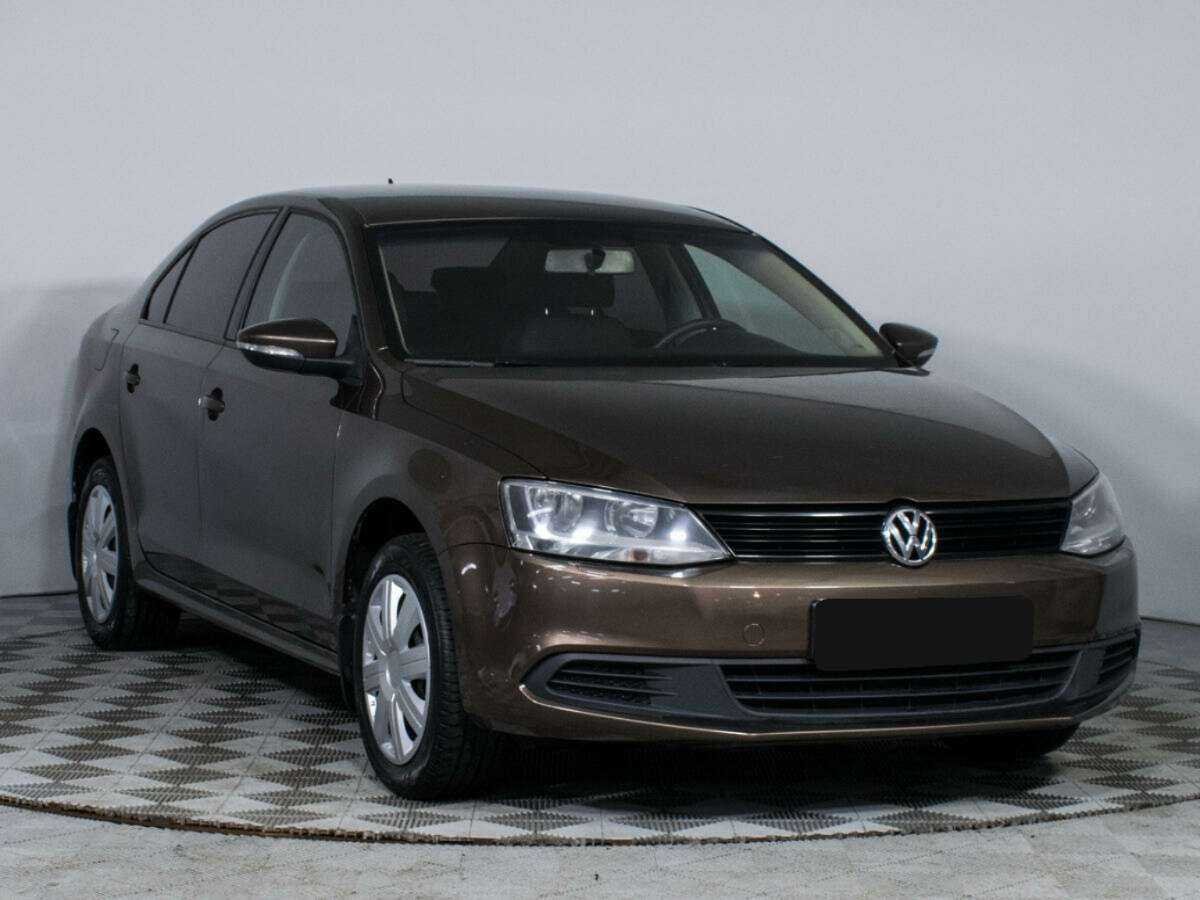 Volkswagen Jetta б/у, 2012, Автоматическая. Фото: #2