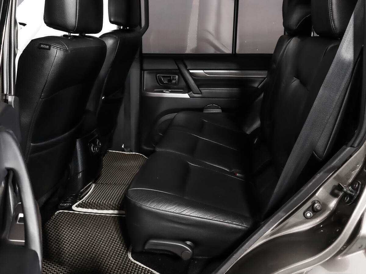 Митсубиши Паджеро б/у, 2013, Автоматическая. Фото: #10