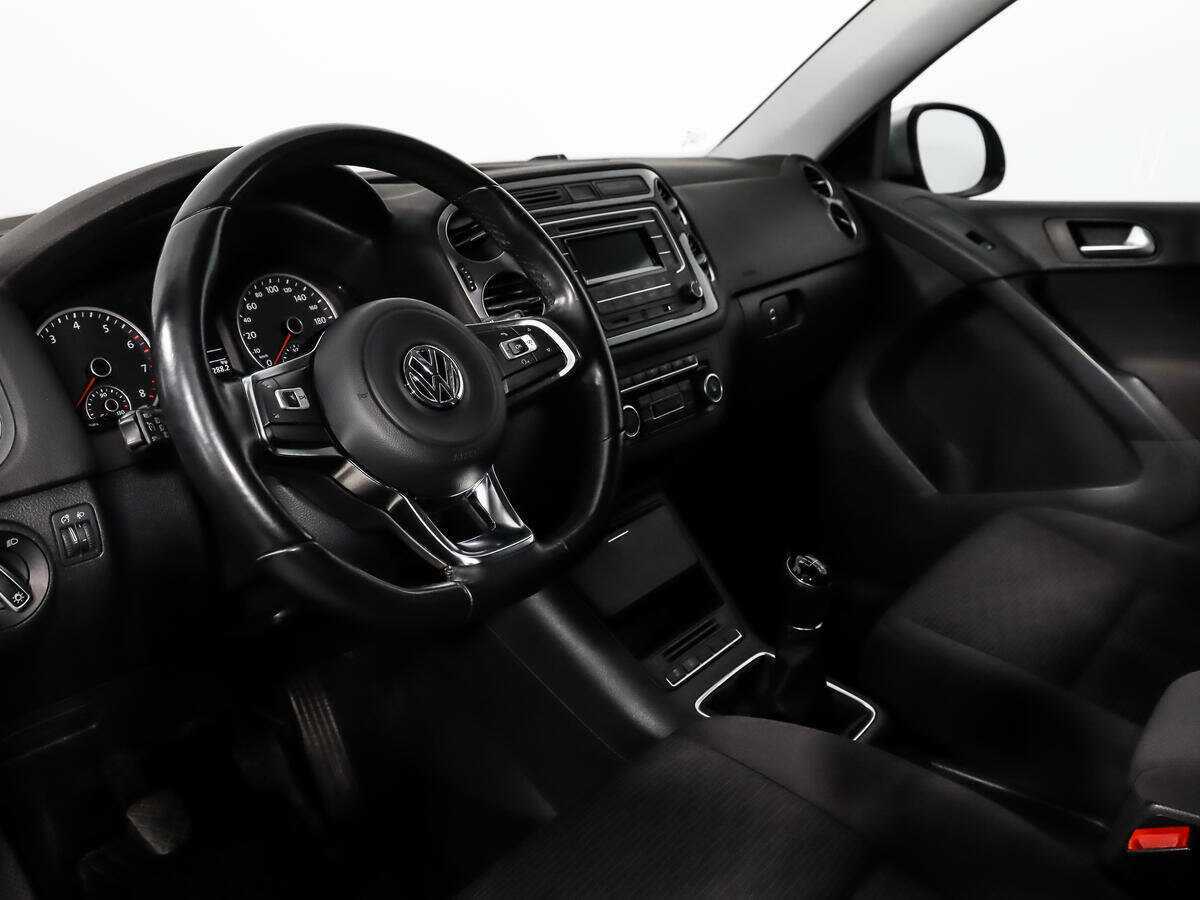 Volkswagen Tiguan б/у, 2012, Механическая. Фото: #8