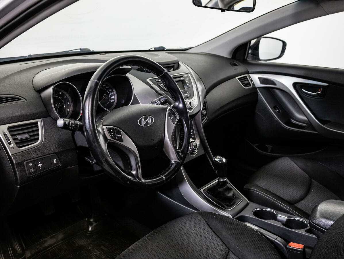 Hyundai Elantra б/у, 2013, Механическая. Фото: #10