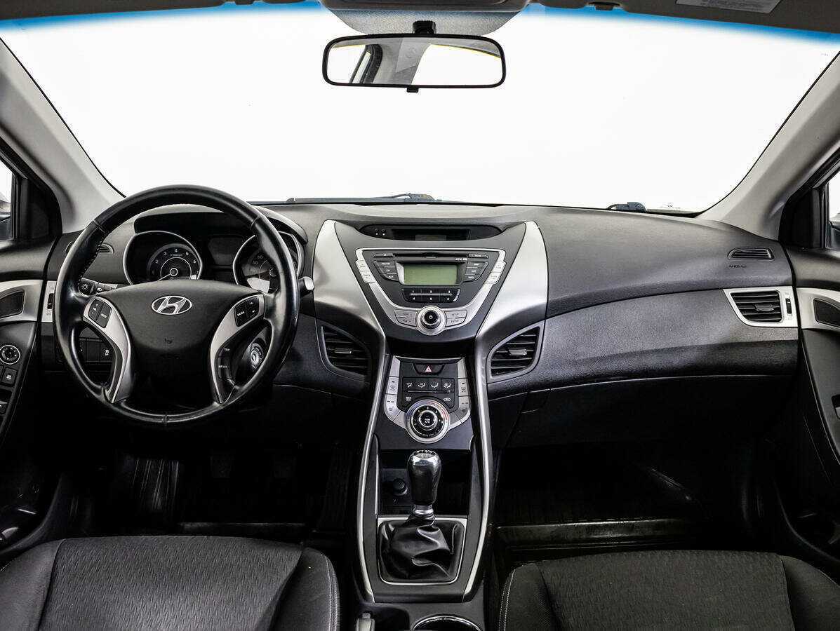Hyundai Elantra б/у, 2013, Механическая. Фото: #12