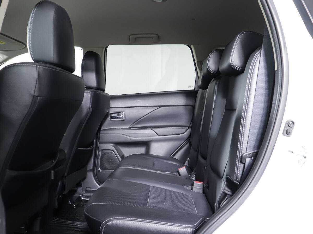 Митсубиши Оутлэндер б/у, 2016, Вариатор. Фото: #9