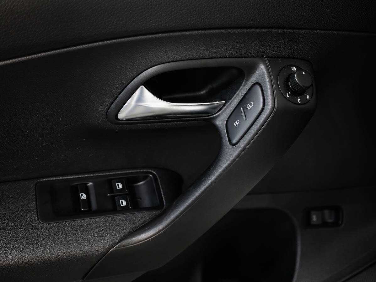 Фольксваген Поло б/у, 2017, Механическая. Фото: #15