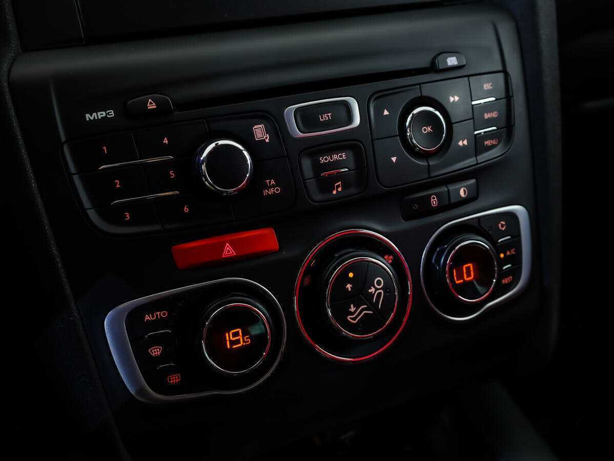 Ситроен Ц4 б/у, 2012, Автоматическая. Фото: #13