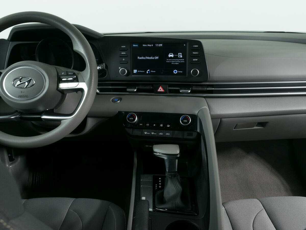 Hyundai Elantra б/у, 2021, Автоматическая. Фото: #9