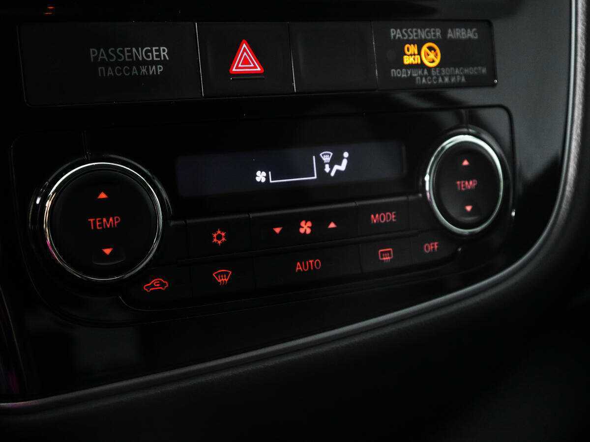 Митсубиши Оутлэндер б/у, 2016, Вариатор. Фото: #15