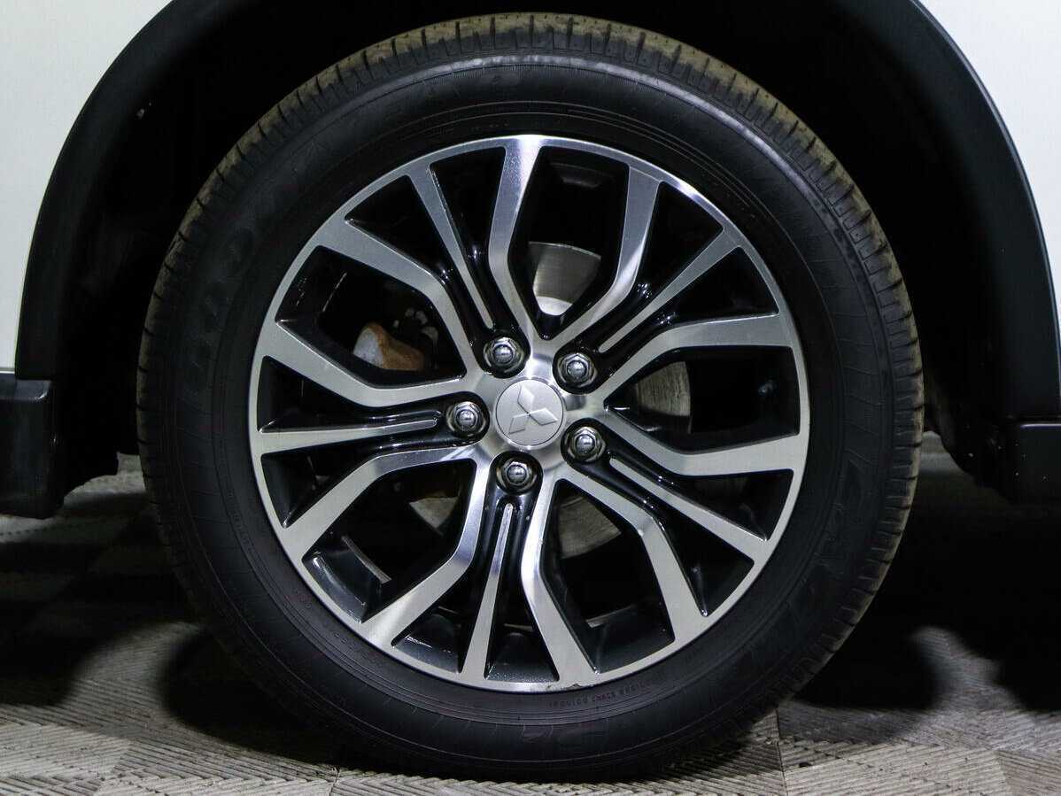 Митсубиши Оутлэндер б/у, 2016, Вариатор. Фото: #18