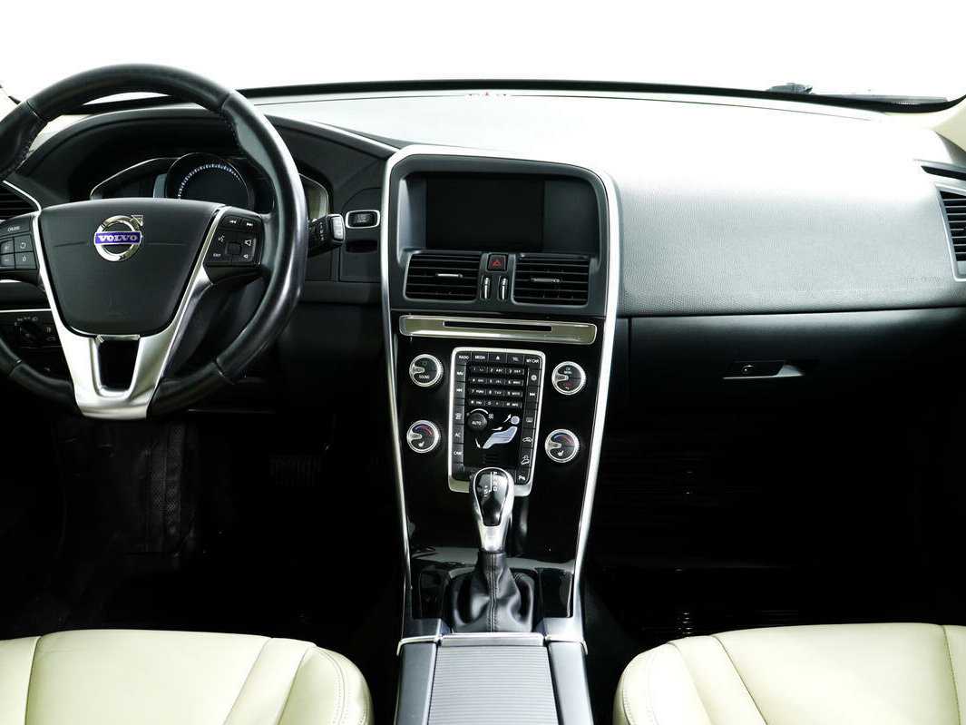 Вольво ИксЦ60 б/у, 2017, Автоматическая. Фото: #10