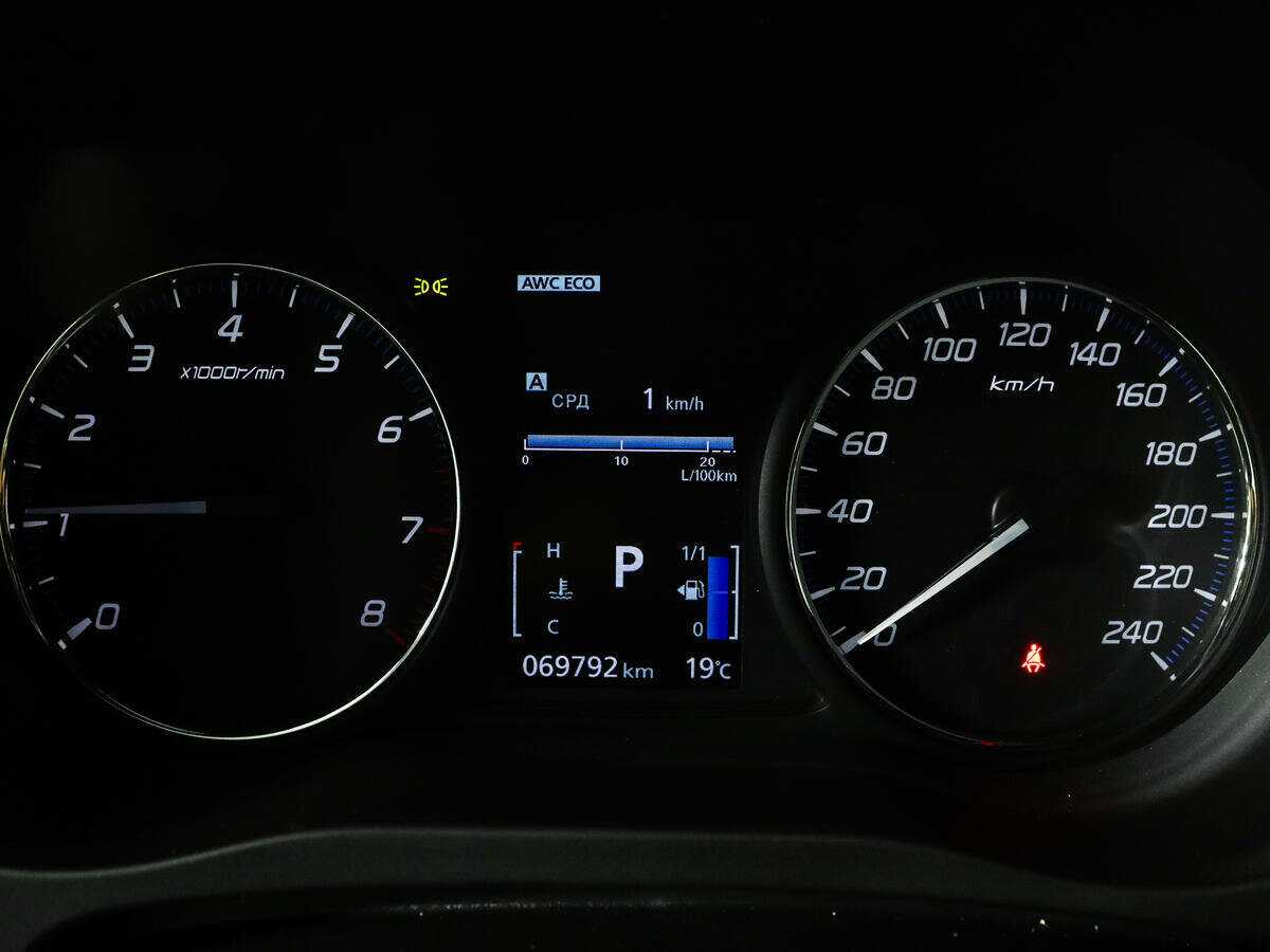 Митсубиши Оутлэндер б/у, 2020, Вариатор. Фото: #8