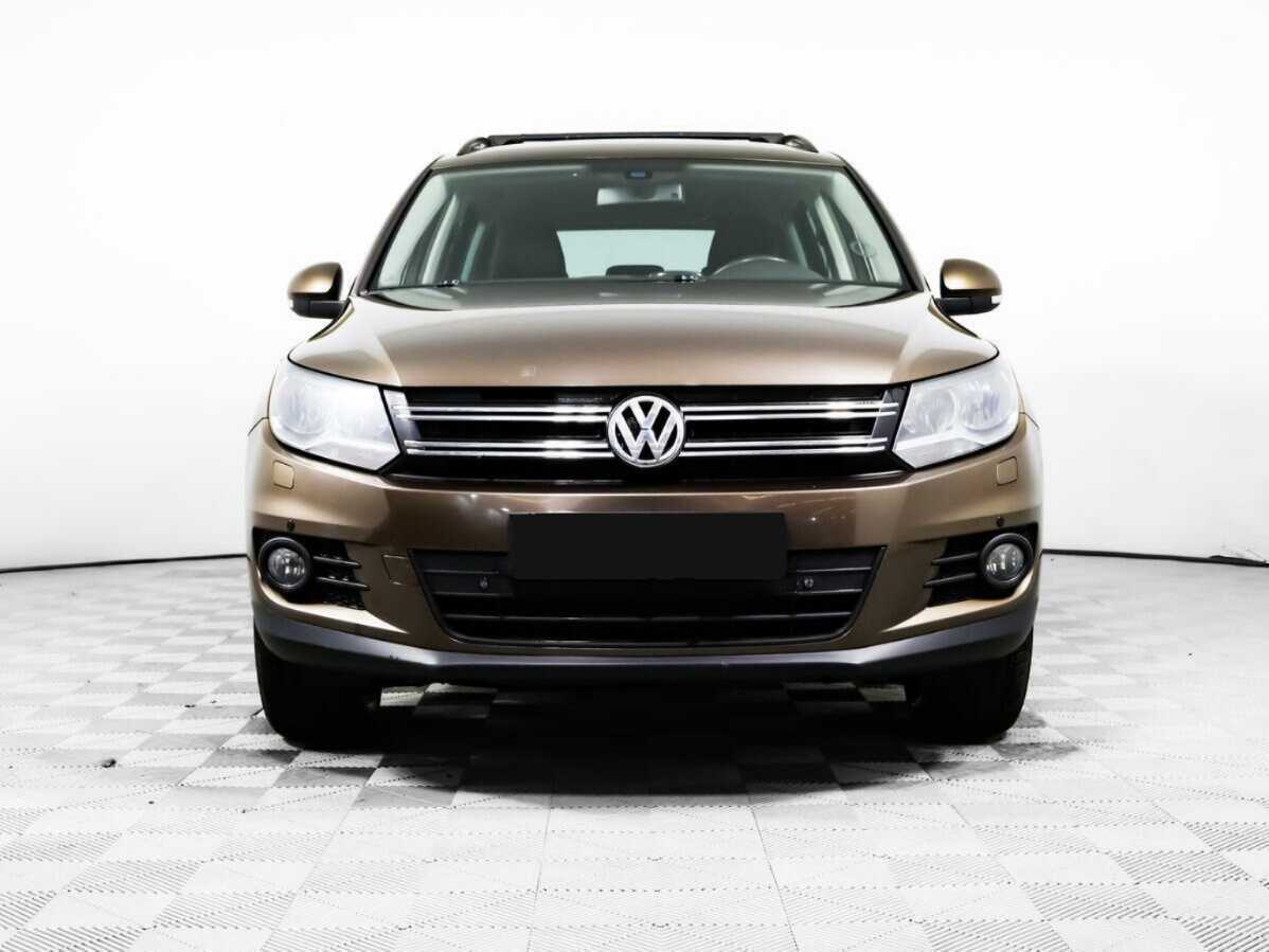Volkswagen Tiguan б/у, 2015, Механическая. Фото: #1