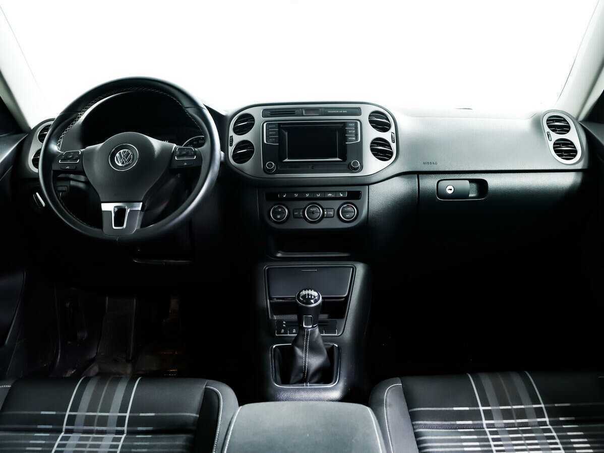 Volkswagen Tiguan б/у, 2015, Механическая. Фото: #10