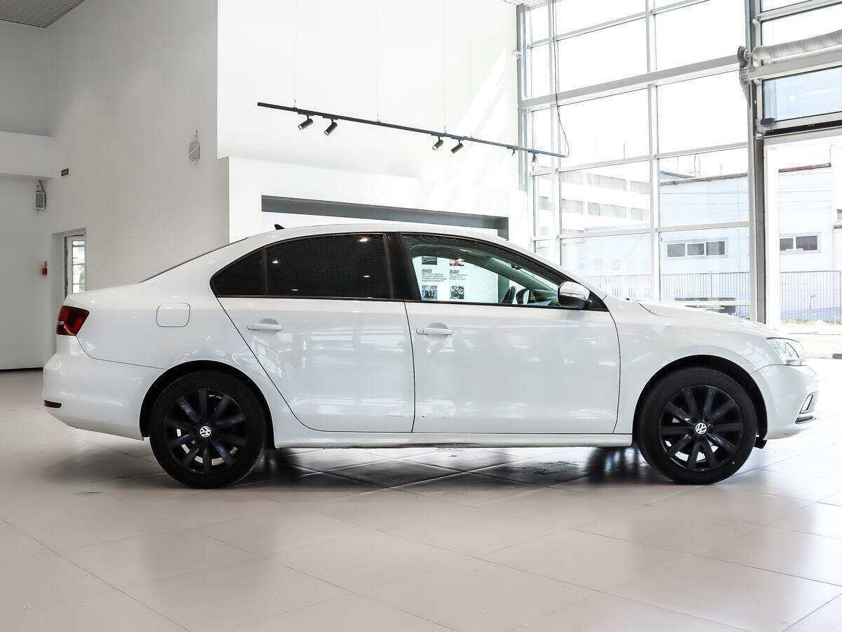 Volkswagen Jetta б/у, 2017, Автоматическая. Фото: #3