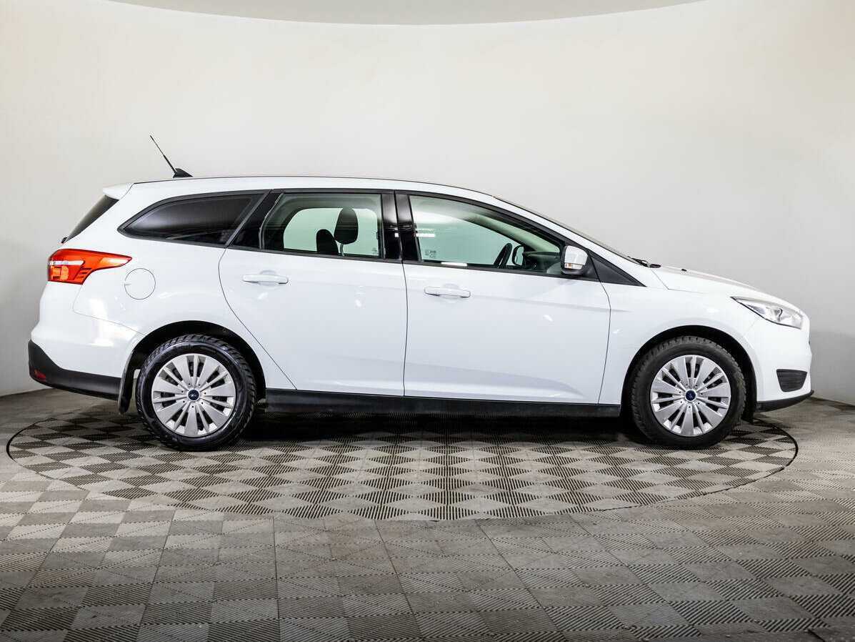 Форд Фокус б/у, 2017, Механическая. Фото: #3