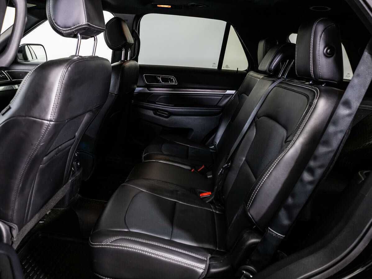 Ford Explorer б/у, 2017, Автоматическая. Фото: #7