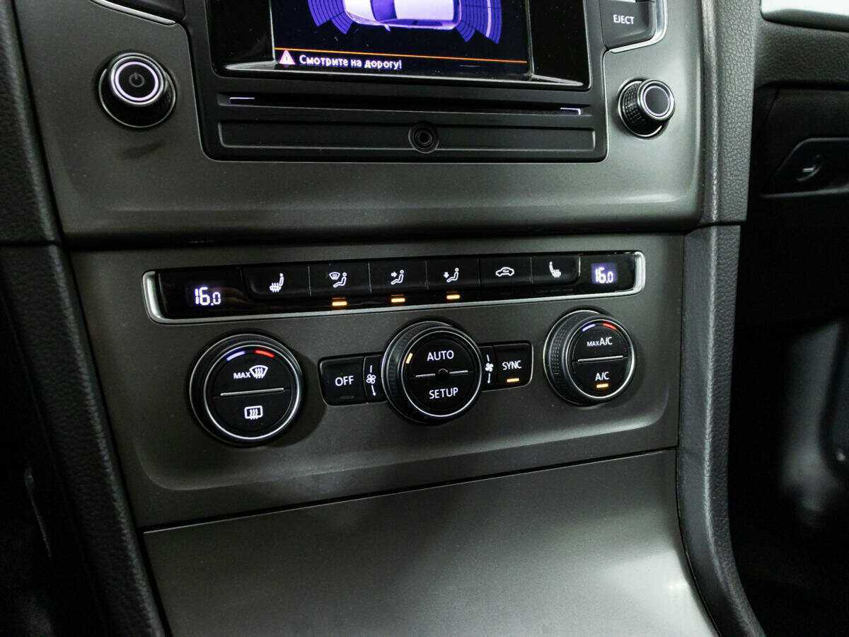 Volkswagen Golf б/у, 2013, Механическая. Фото: #15