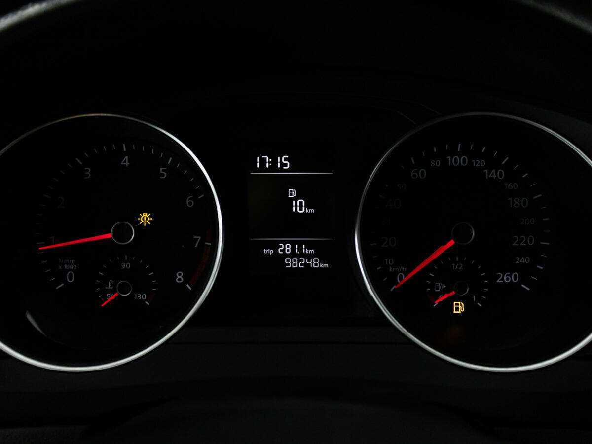 Volkswagen Jetta б/у, 2015, Механическая. Фото: #11