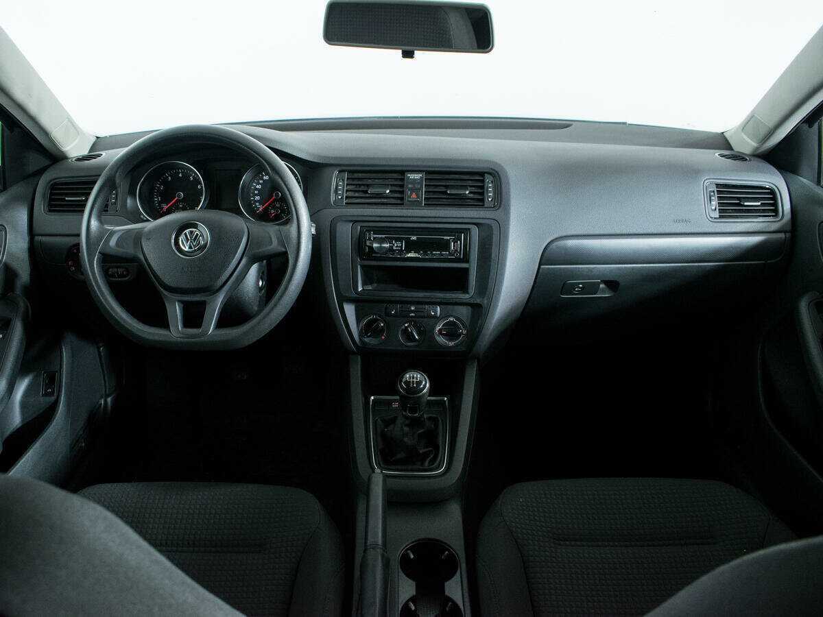 Volkswagen Jetta б/у, 2015, Механическая. Фото: #11