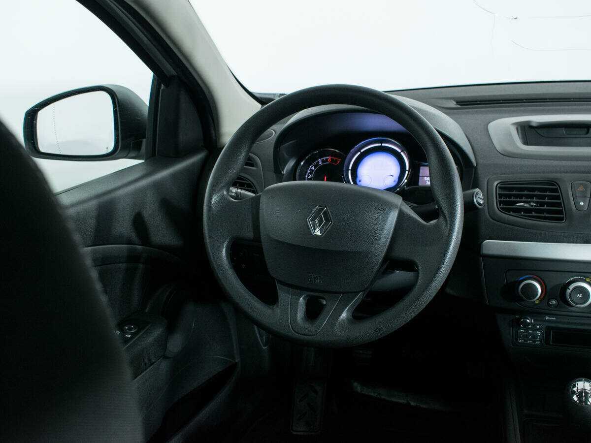 Renault Fluence б/у, 2013, Механическая. Фото: #11