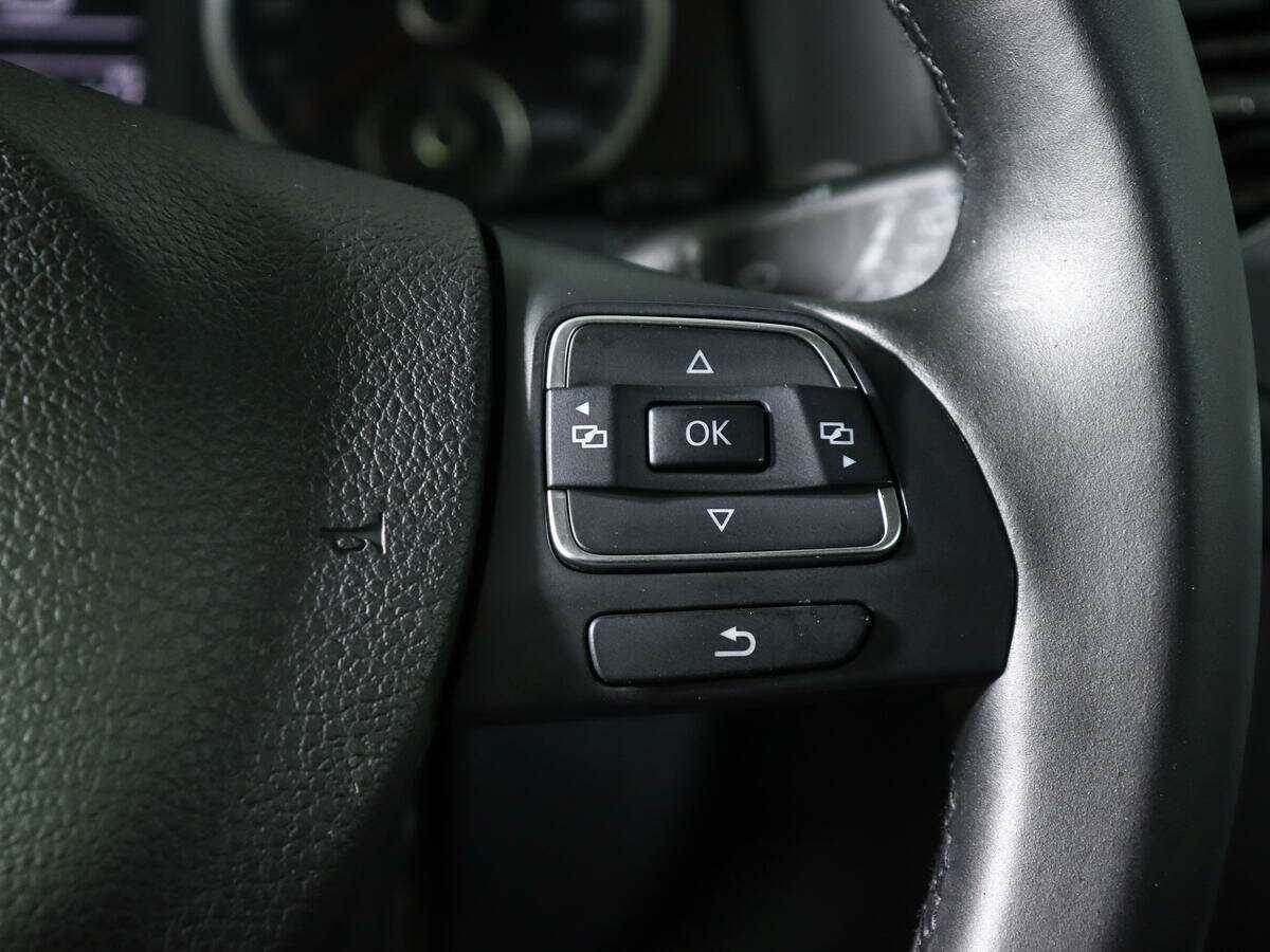 Volkswagen Tiguan б/у, 2012, Автоматическая. Фото: #15