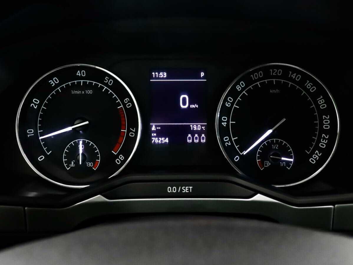 Skoda Superb б/у, 2017, Роботизированная. Фото: #7