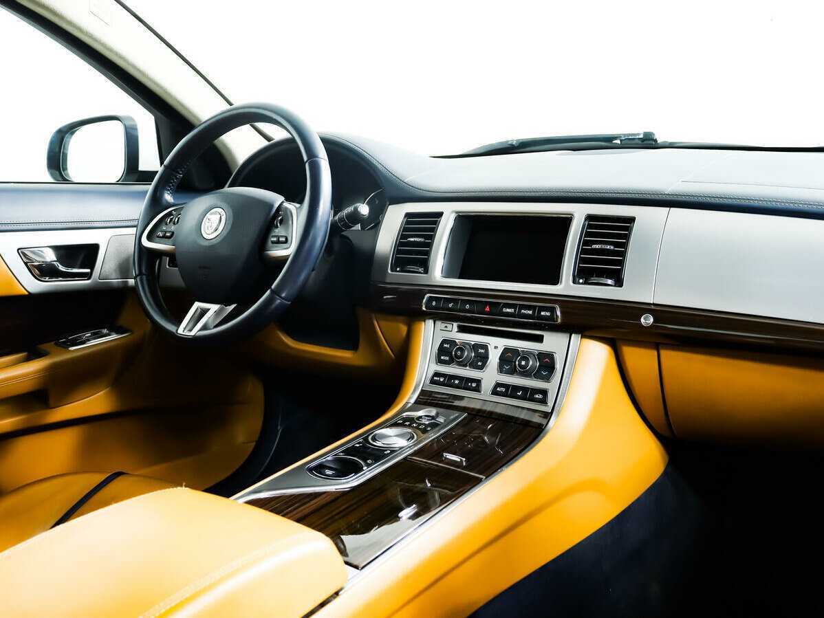 Jaguar XF б/у, 2012, Автоматическая. Фото: #6