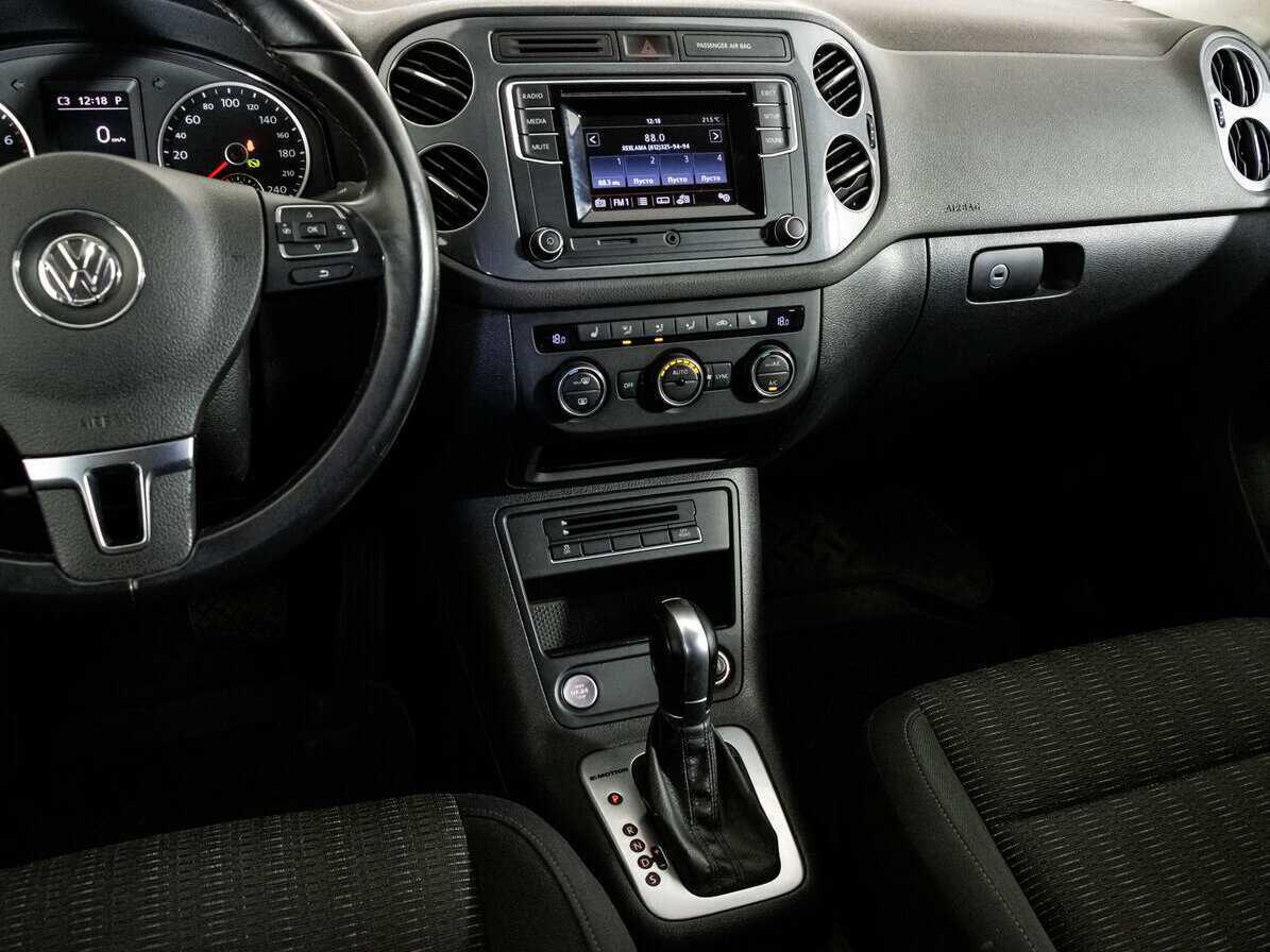 Volkswagen Tiguan б/у, 2016, Автоматическая. Фото: #10