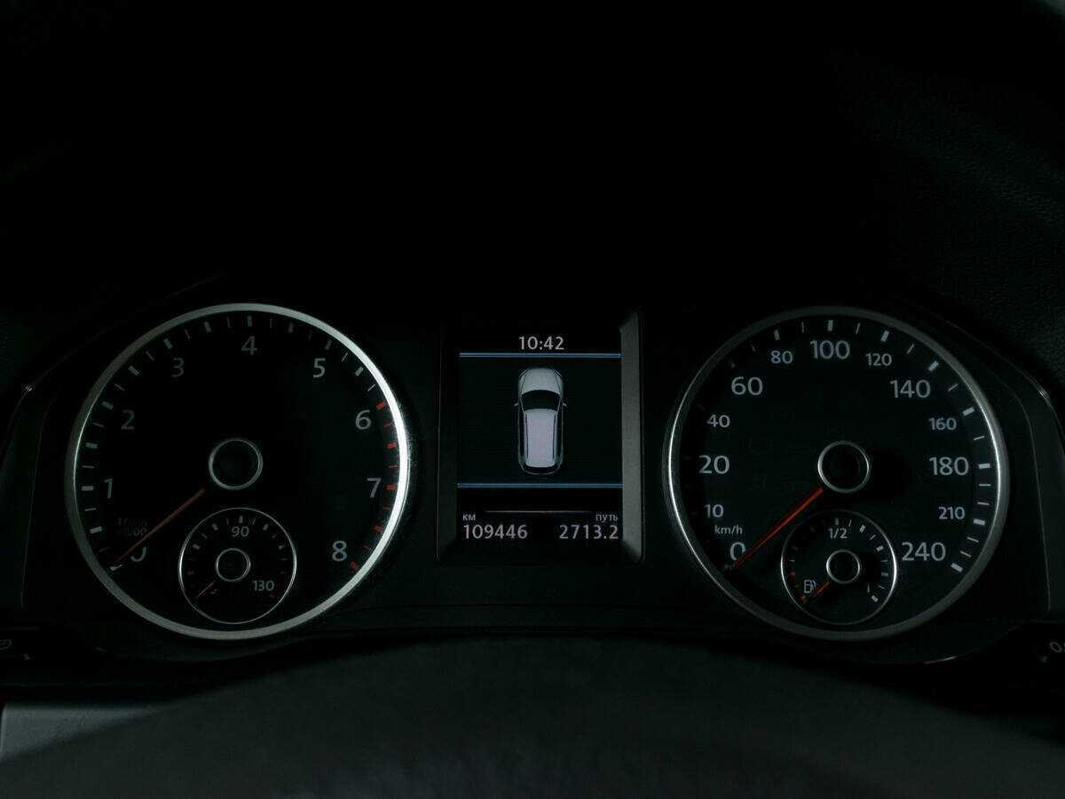 Volkswagen Tiguan б/у, 2013, Роботизированная. Фото: #5