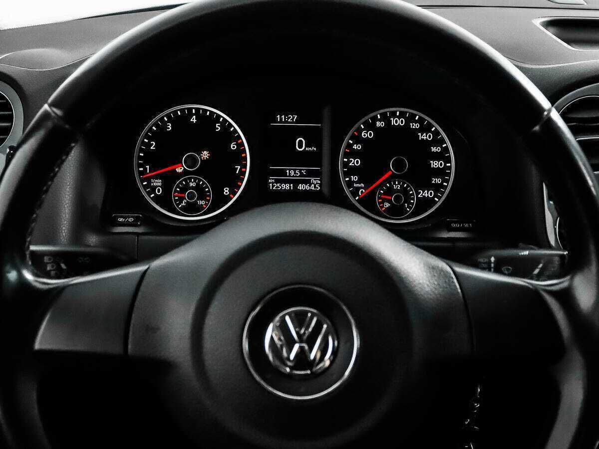 Volkswagen Tiguan б/у, 2014, Механическая. Фото: #14