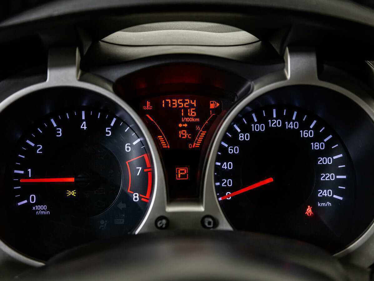 Ниссан Жук б/у, 2012, Вариатор. Фото: #11