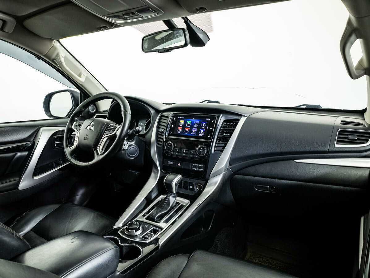 Митсубиши Паджеро Спорт б/у, 2018, Автоматическая. Фото: #8