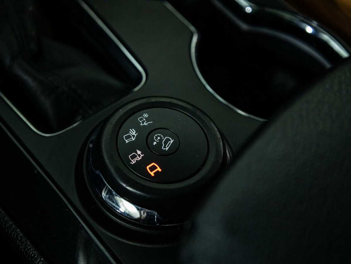 Ford Explorer б/у, 2016, Автоматическая. Фото: #16