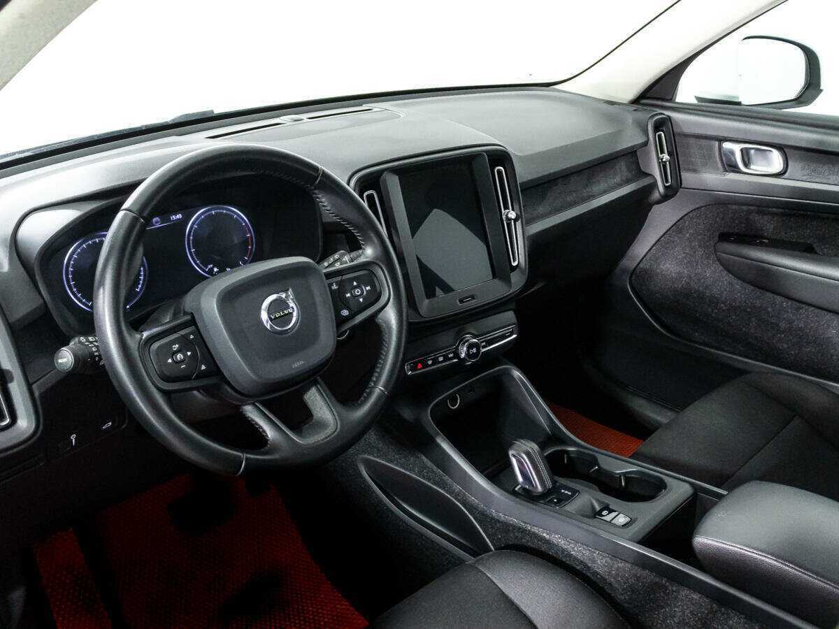 Вольво ИксЦ40 б/у, 2018, Автоматическая. Фото: #10