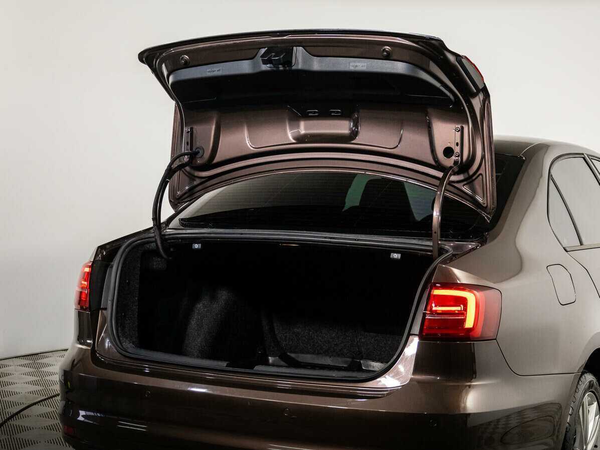 Volkswagen Jetta б/у, 2016, Автоматическая. Фото: #16