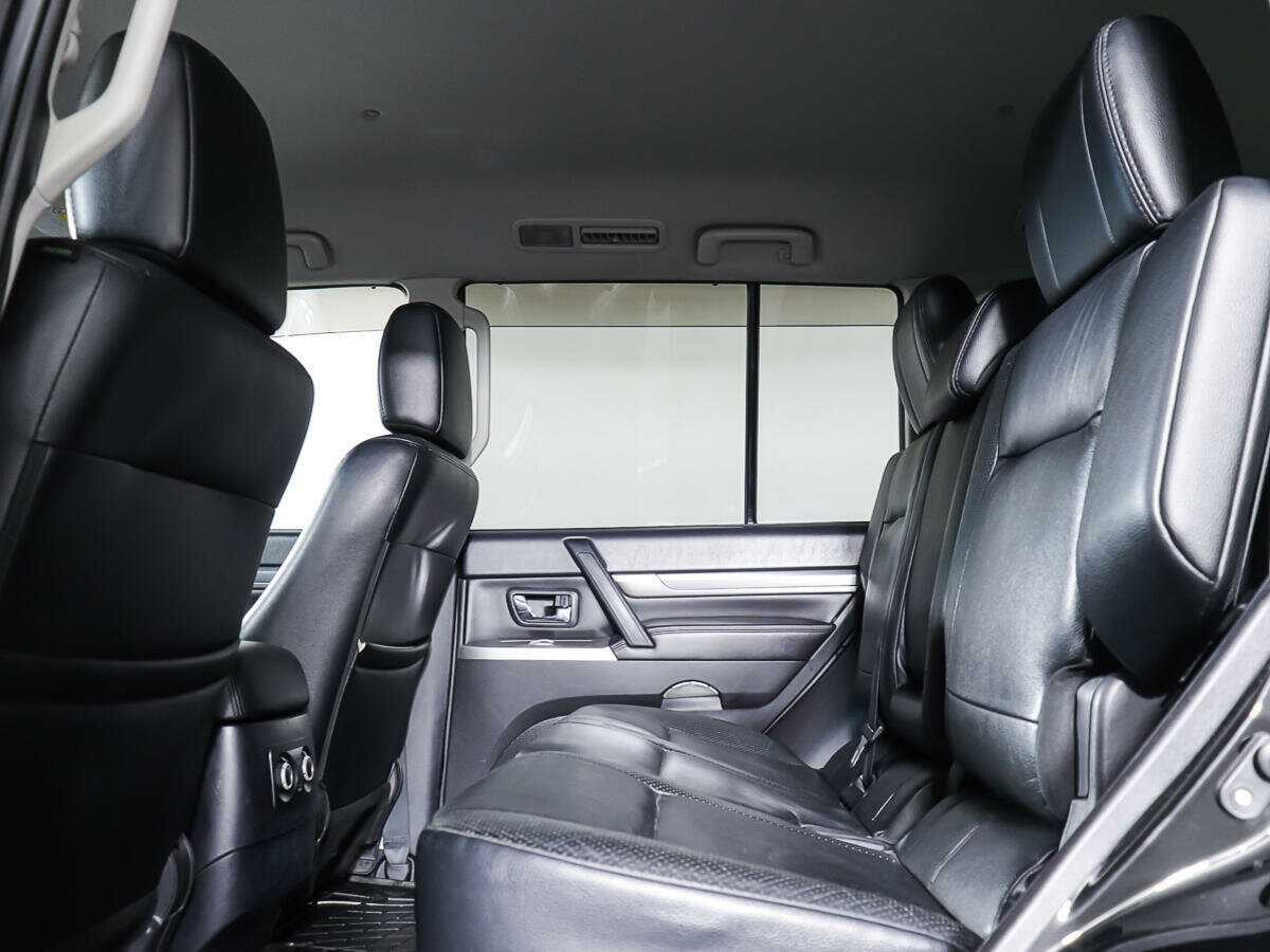 Митсубиши Паджеро б/у, 2012, Автоматическая. Фото: #8