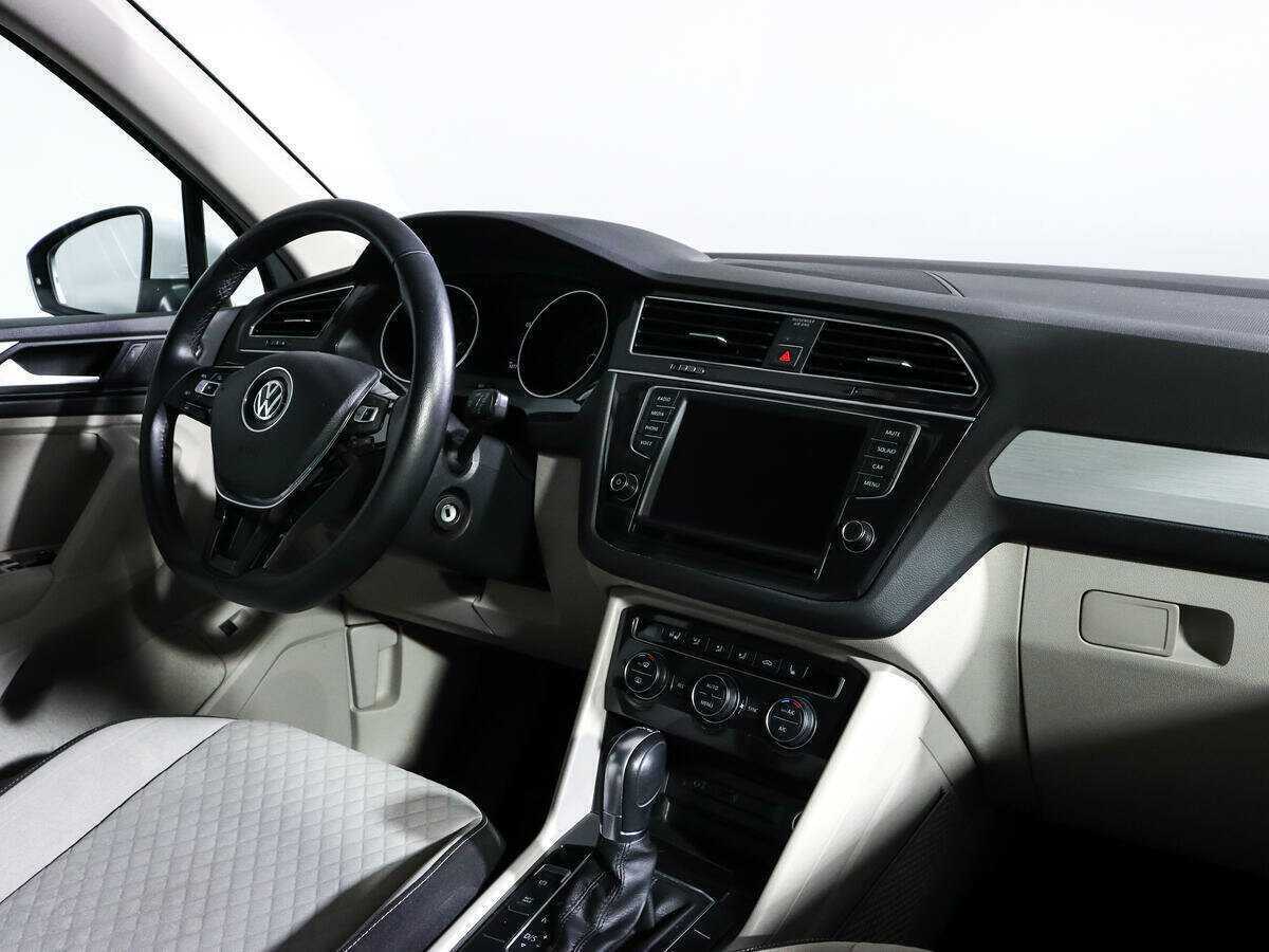 Volkswagen Tiguan б/у, 2017, Роботизированная. Фото: #6