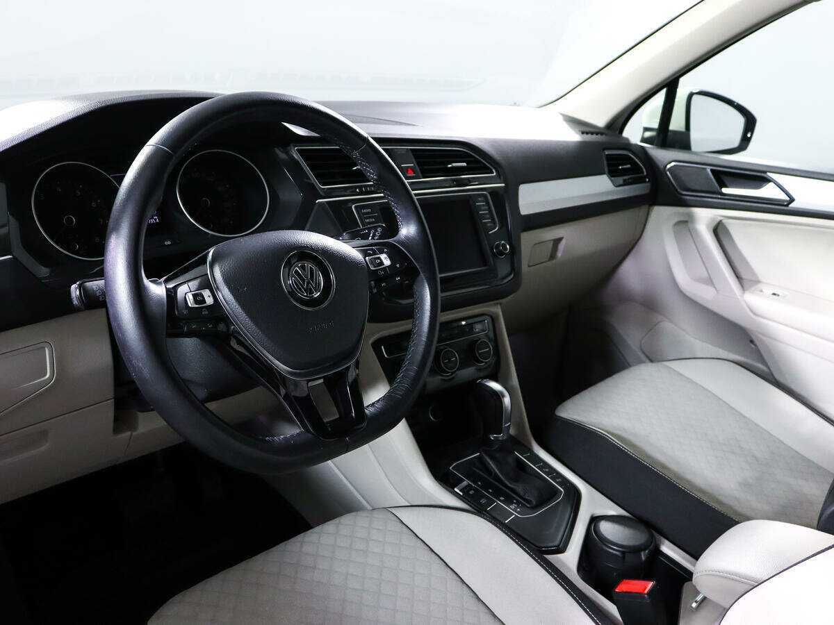 Volkswagen Tiguan б/у, 2017, Роботизированная. Фото: #11