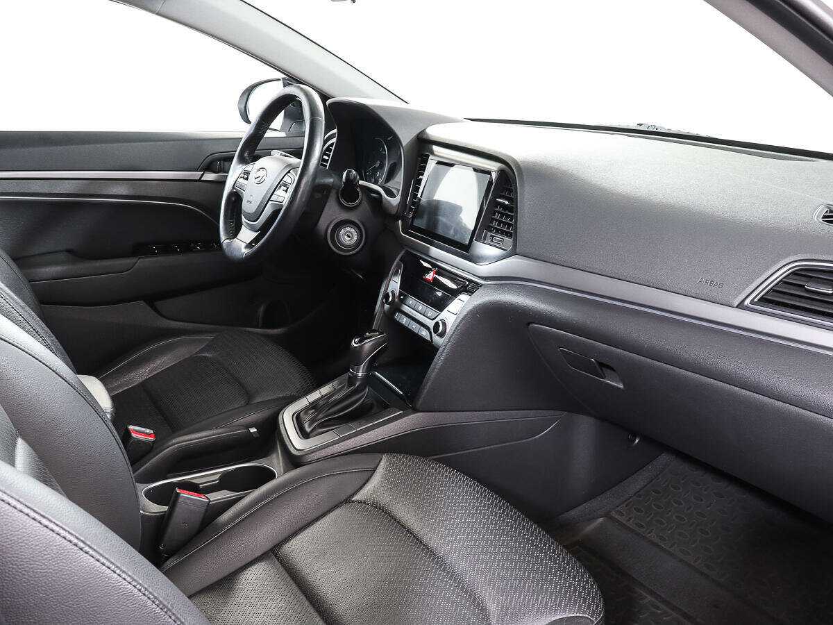 Hyundai Elantra б/у, 2017, Автоматическая. Фото: #7